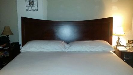 7 pc.Cal. King Bedroom Set