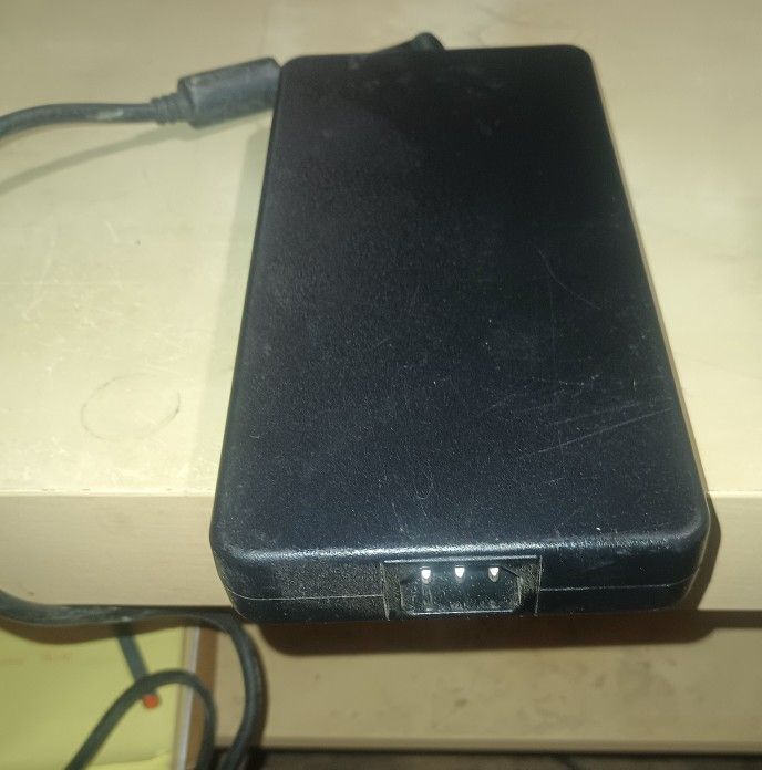 Dell AC/DC Adapter 19.5V 12.3A 240W