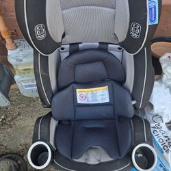Graco  Car Seat
