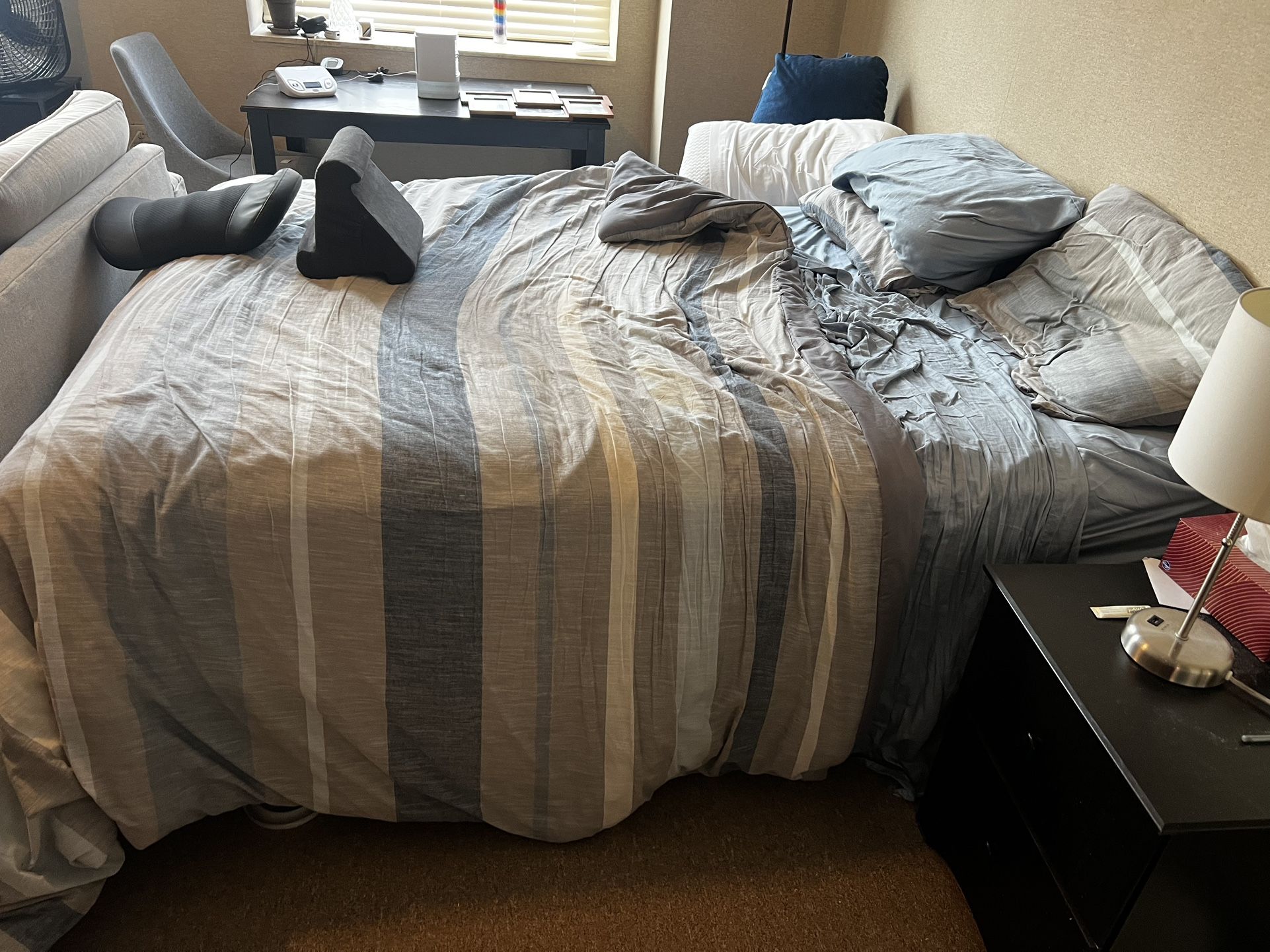 Queen Size Bed With Frame