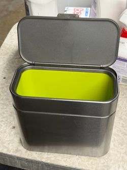 Simple human compost caddy