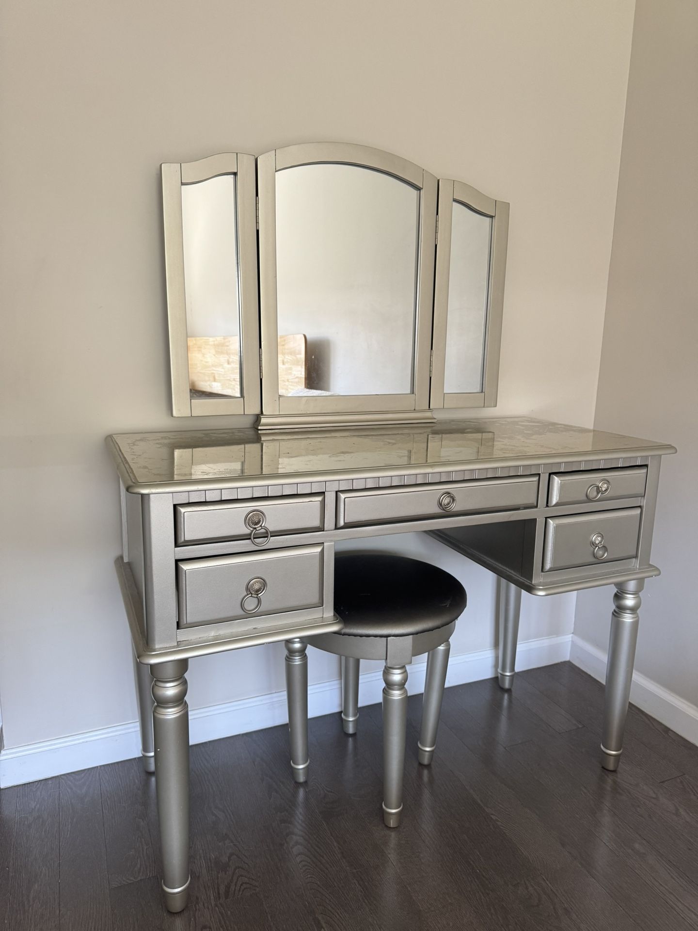 bedroom contemporay vanity set w foldable mirror stool drawer