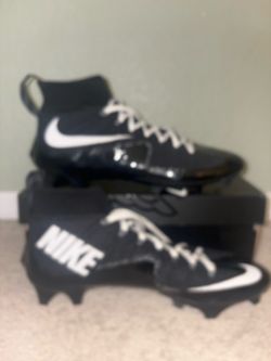 Nike Untouchables Football Cleats