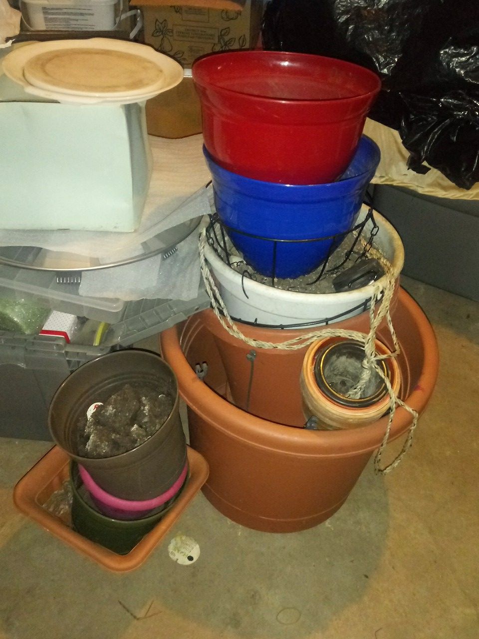 Plant pots, hanging baskets