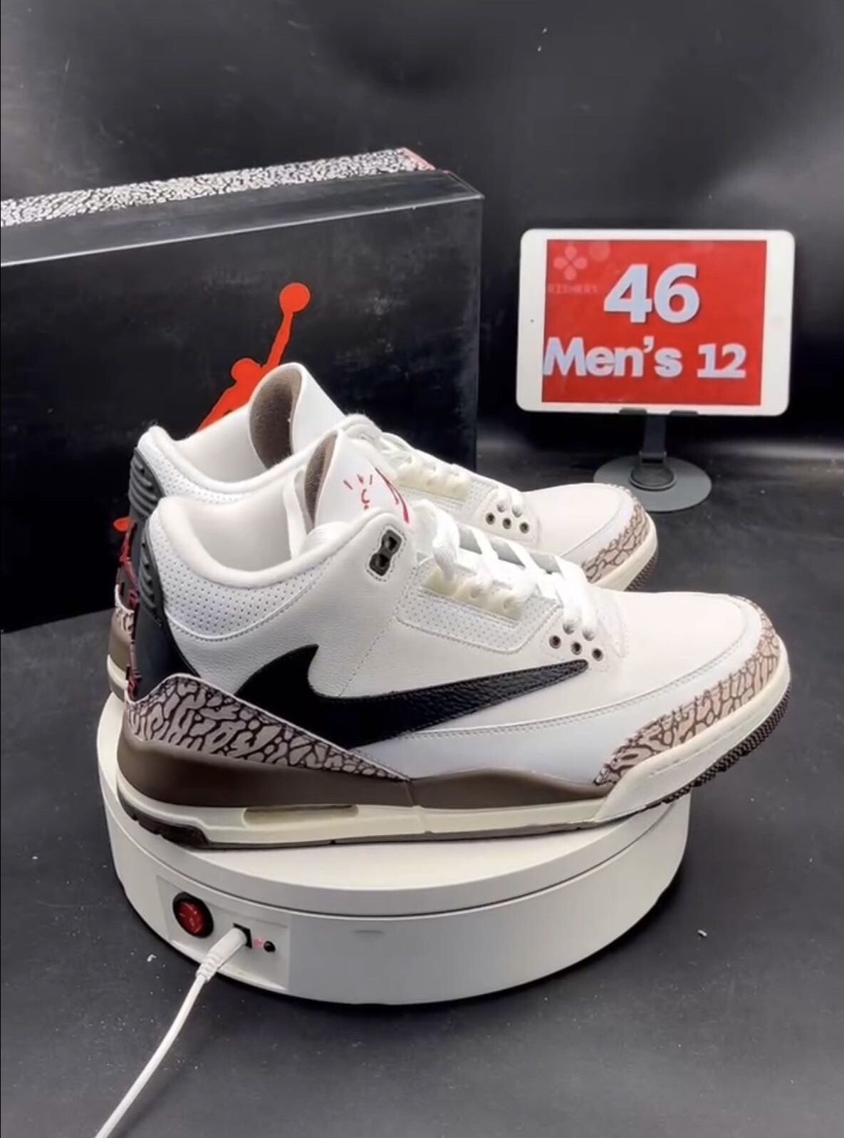 Fashionable High-top Sport Showy