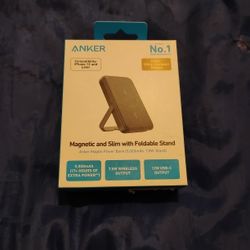 NIB ANKER MagGo Magnetic And Slim Power Bank w/Foldable Stand 