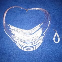 WHITE BEADED FLEXIBLE NECKLACE WITH MATCHING EARRINGS 
