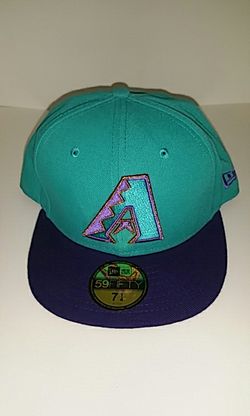 7 1/4 Fitted Hat 🎩