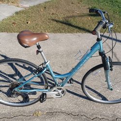 Like New Schwinn Voyager GS  21 speed Hybrid Low Step Medium Frame Bike Bicycle, All Tuned Up - $70 FIRM 
