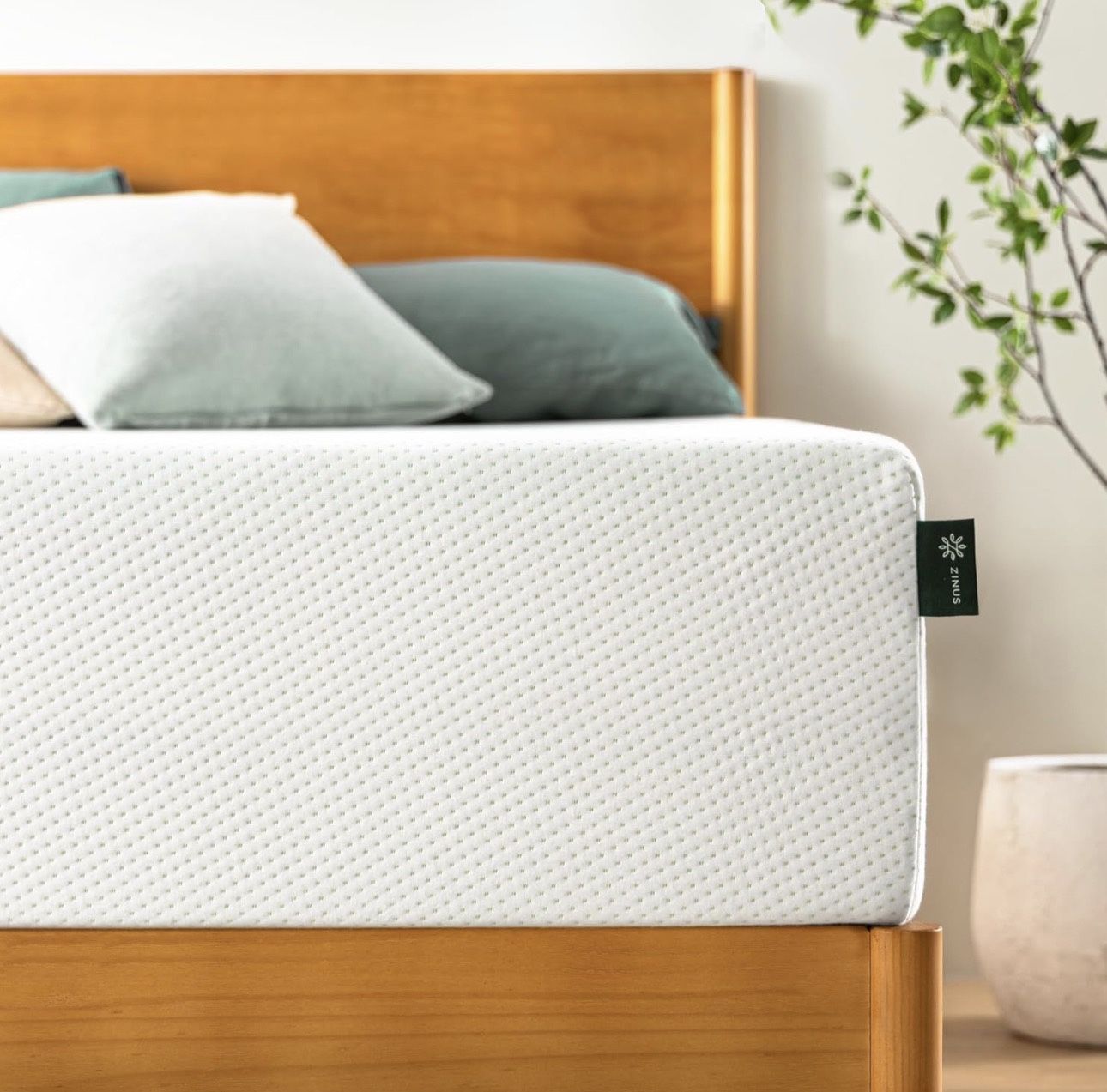 Zinus 12” Queen Green Tea Memory Foam Mattress