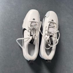 Nike White Low-Top Sneakers 6Y