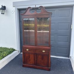 Vintage Drexel Mahogany China Cabinet