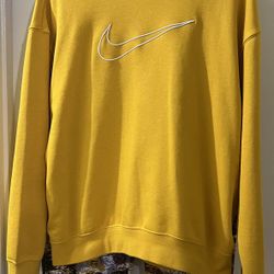 Woman’s NIKE FLEECE SET TOP(s)/pants(m)