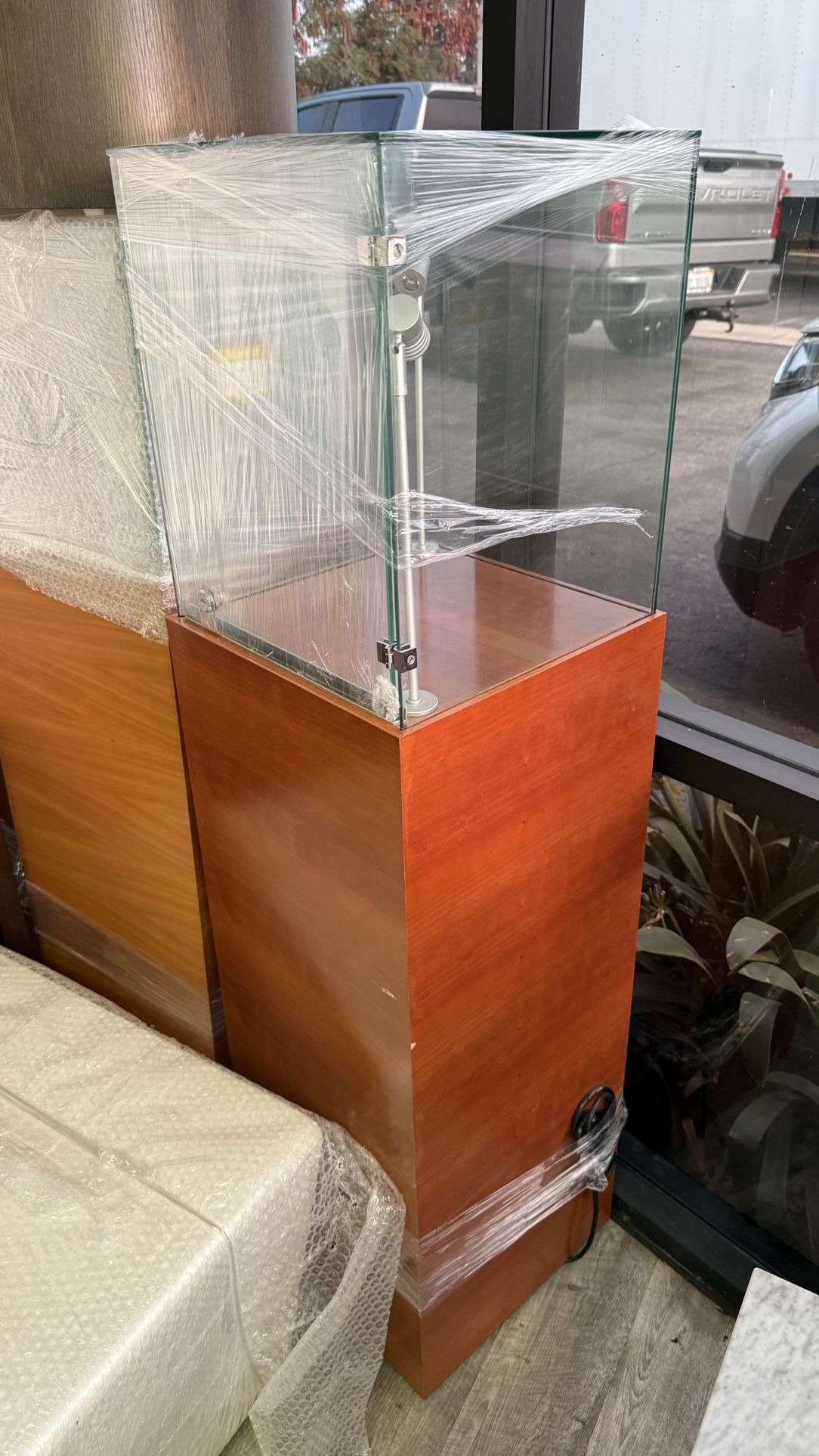 3 Display Cases 
