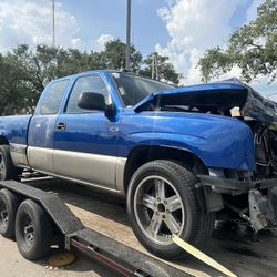 2004 chevorlet silverado Part Out 
