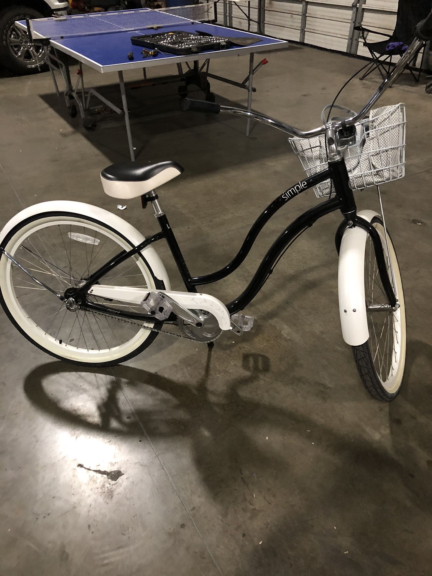giant simple single beach cruiser