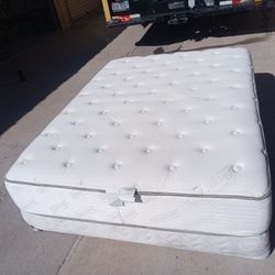 Queen Plush Mattress And Box Spring 