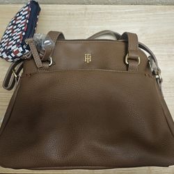 Tommy Hilfiger Designer Purse New