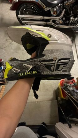 fly racing dirtbike helmet size medium