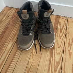 Men’s Zerogrand Waterproof Boots Size 10