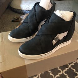 8 1/2 NIB Maurice’s Shoes / Boots