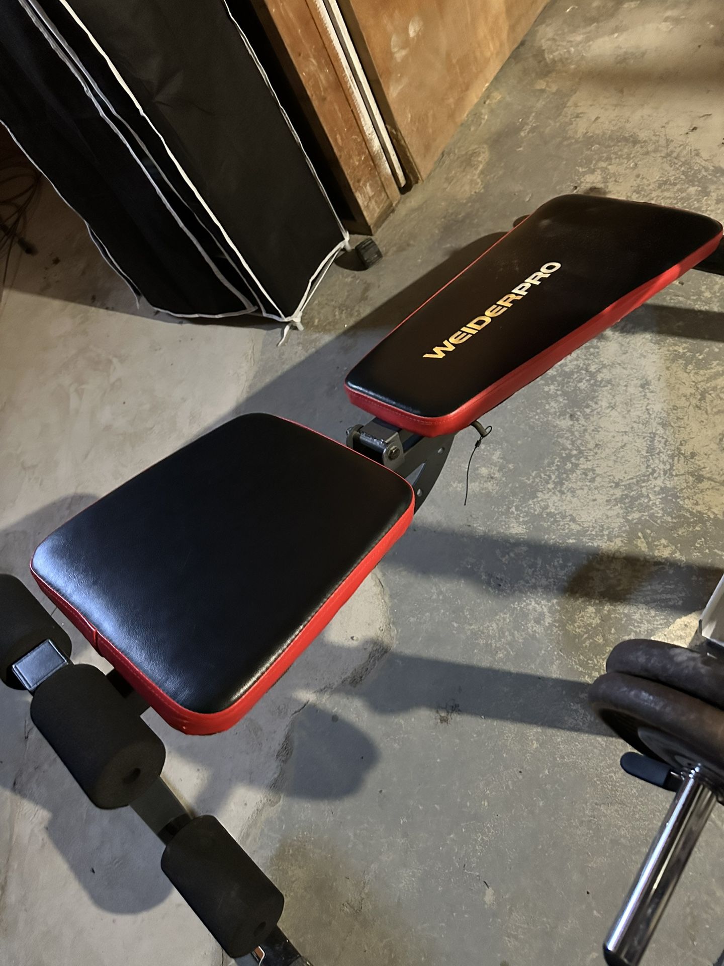 Weight Bench