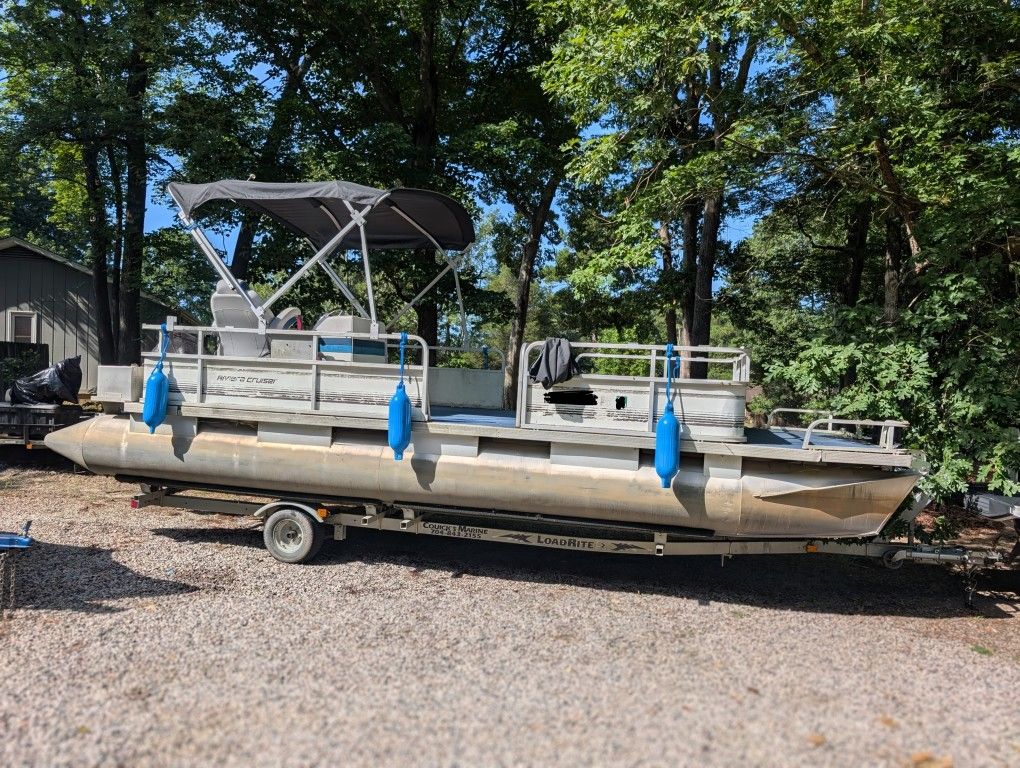 Pontoon Boat