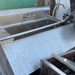 Stainless Steel Industrial Kitchens 