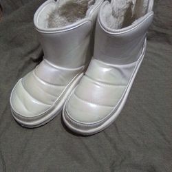 Old Navy Snow Boots Fur Lined Size 2