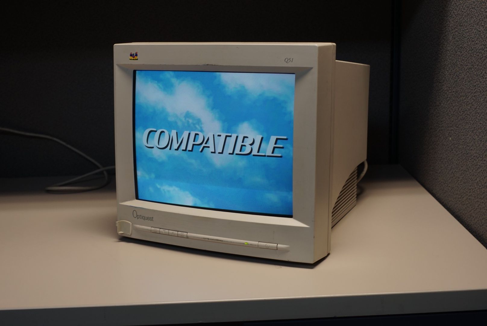 CRT Monitor - Viewsonic Q51
