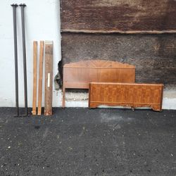 Gorgeous Antique Mahogany Full/Double Bed