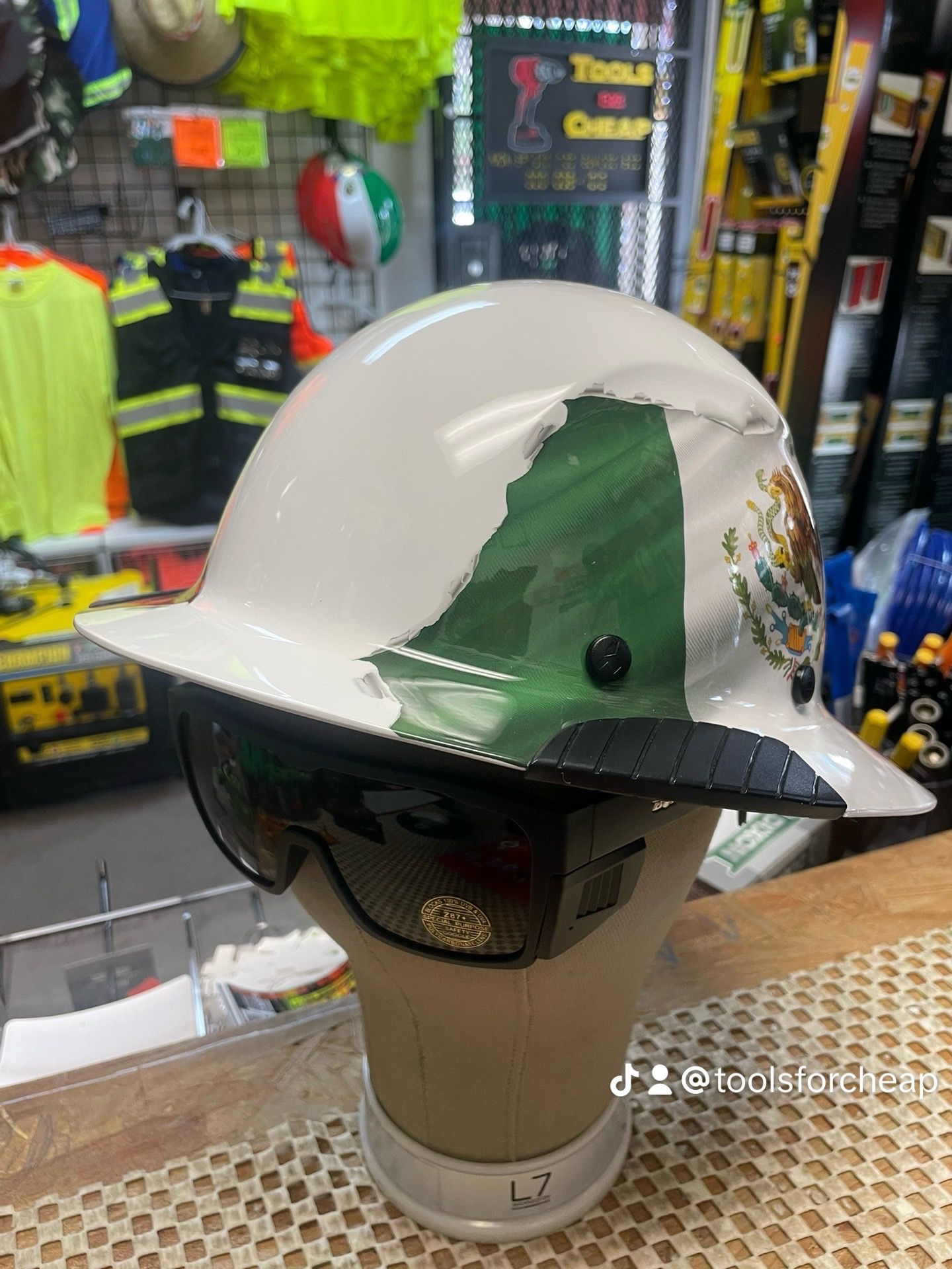 Lift Safety DAX MEXICAN FLAG FULL BRIM HARD HAT $135.