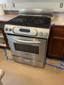 Kitchen Aid Gas stove