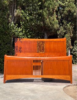 Stickley Solid Cherry Wood California King Bed Headboard Footboard Set