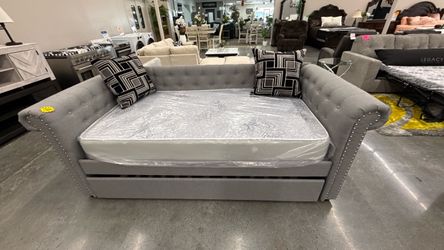 TWIN TRUNDLE