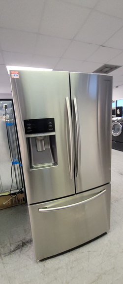 Samsung French Door Fridge – Stainless, Ice/Water Dispenser