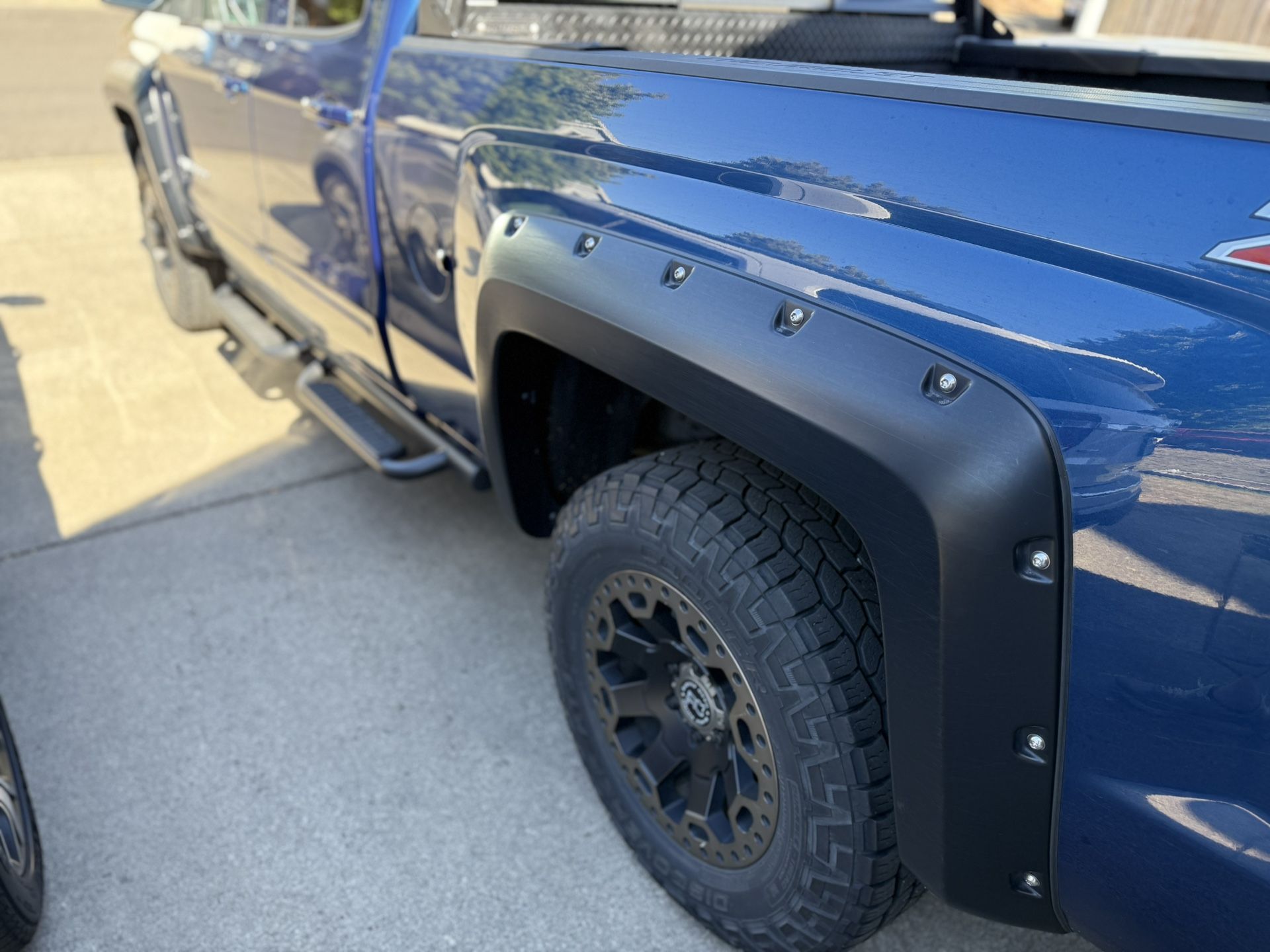 Bushwacker Pocket Flares Chevy Silverado 6.6’ Bed