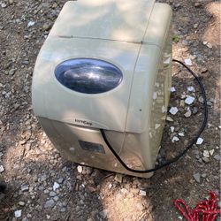 Danby Ice Machine 