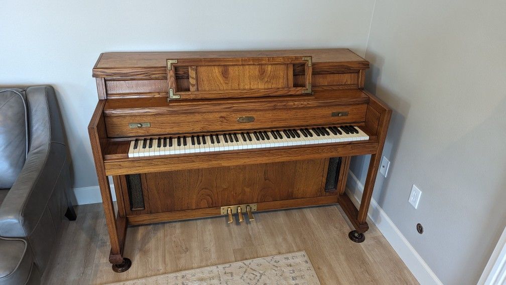 Lowrey Console Piano