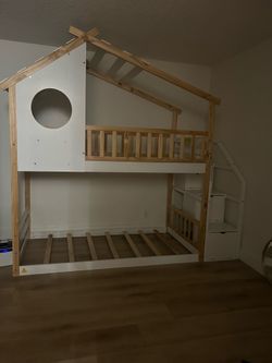 Play house bunk beds