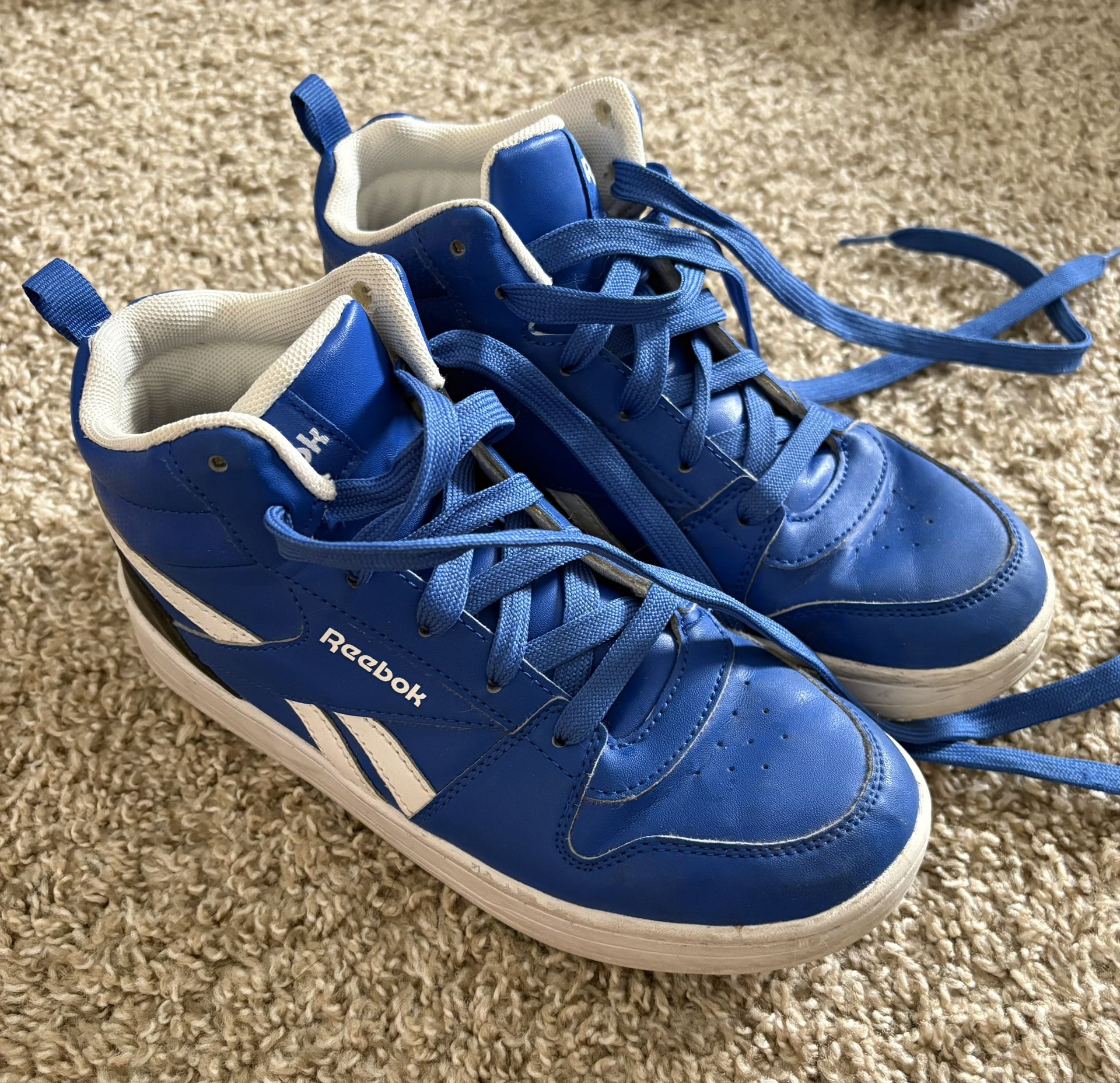 Boys Size 4 Reebok Shoes