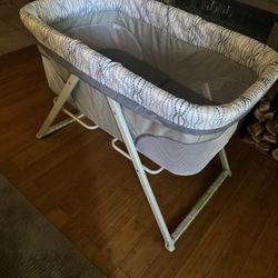 Ingenuity Foldaway Rocking Bassinet is 