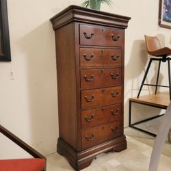 Broyhill Cherry 6-Drawer Lingerie Chest
