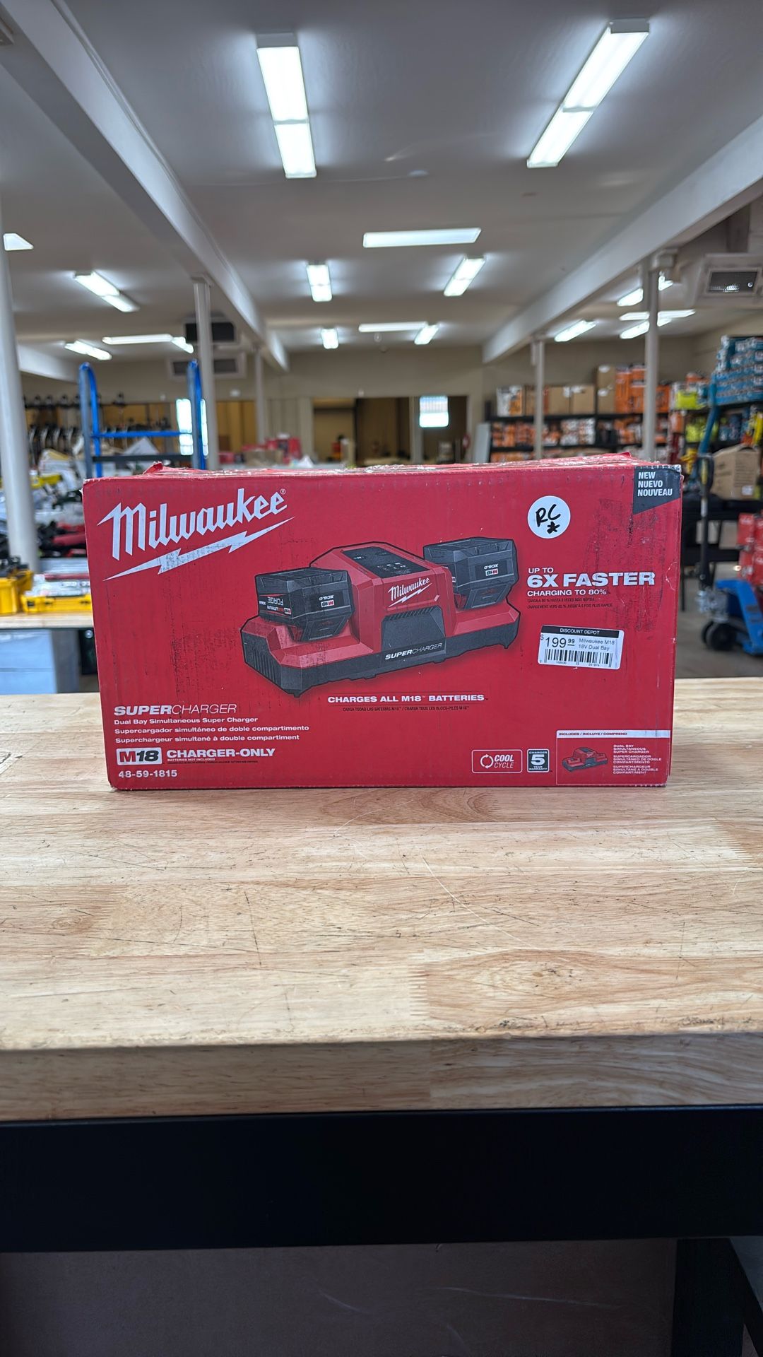 Milwaukee M18 18V Dual Bay Simultaneous Super Charger