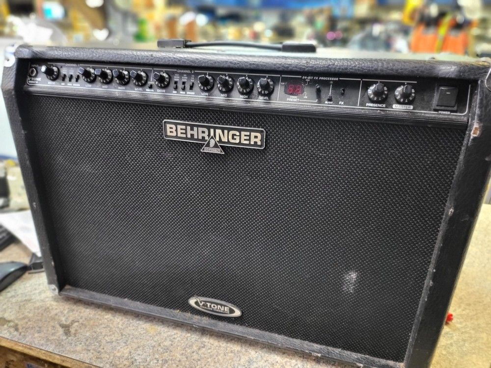 Behringer GMX212 Guitar Combo Amplifier (2x60 Watts, 2x12")