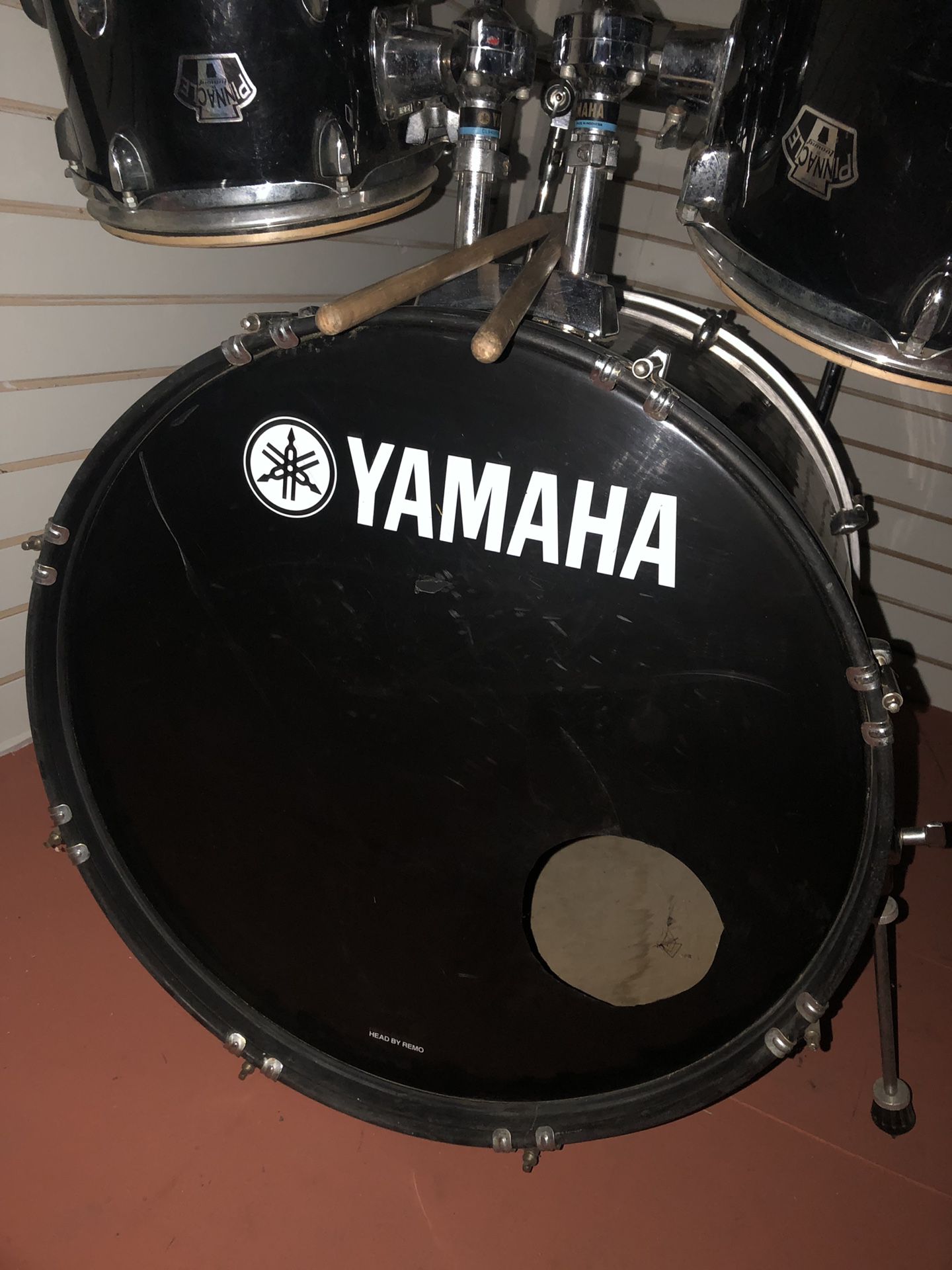 Yahama drum set