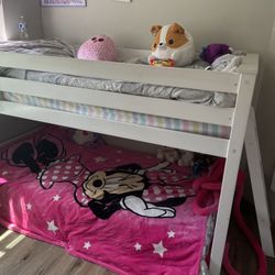 White bunk bed (without mattress) 150 $