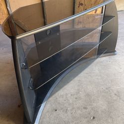 TV TABLE 