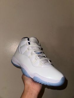 Jordan 11 Legend Blues