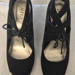 Elegant black shoes